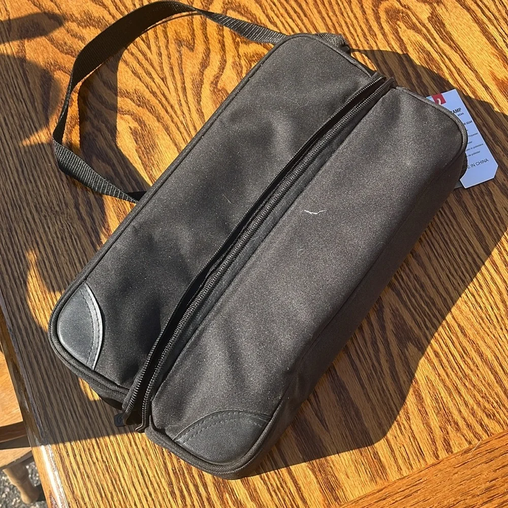 Black Travel Case wine case with bottle opener - Picture 4 of 4